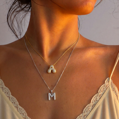 2 Collares Inicial — Amor y Amistad