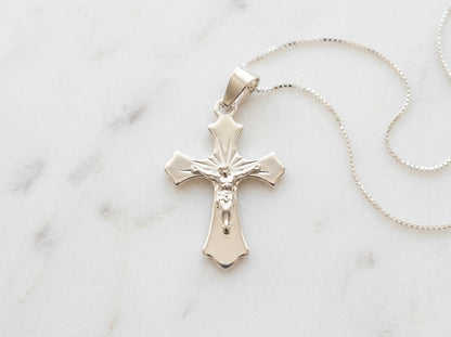 Luz · Cadena y cruz en plata 925 para mujer