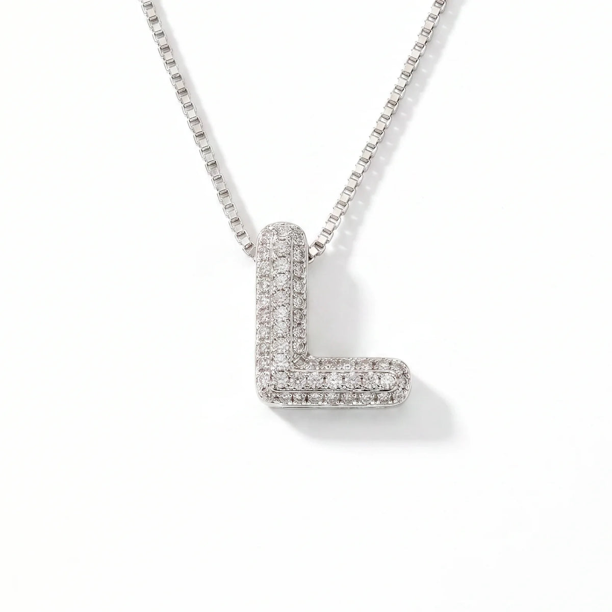 Collar de inicial bubble en plata con la letra L en pavé de circonias