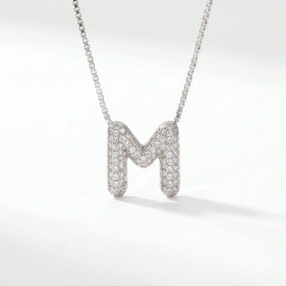Collar de inicial bubble en plata con la letra M en pavé de circonias